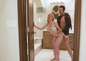 [Không kiểm duyệt] Chất liệu body đẹp siêu cấp em gái, hai đèn xe có tấm thảm lớn, bên trong có lớp lót để chơi, chất liệu body hoàn hảo, lớp phủ màu đen, đáng tiếc là có lỗ nhỏ