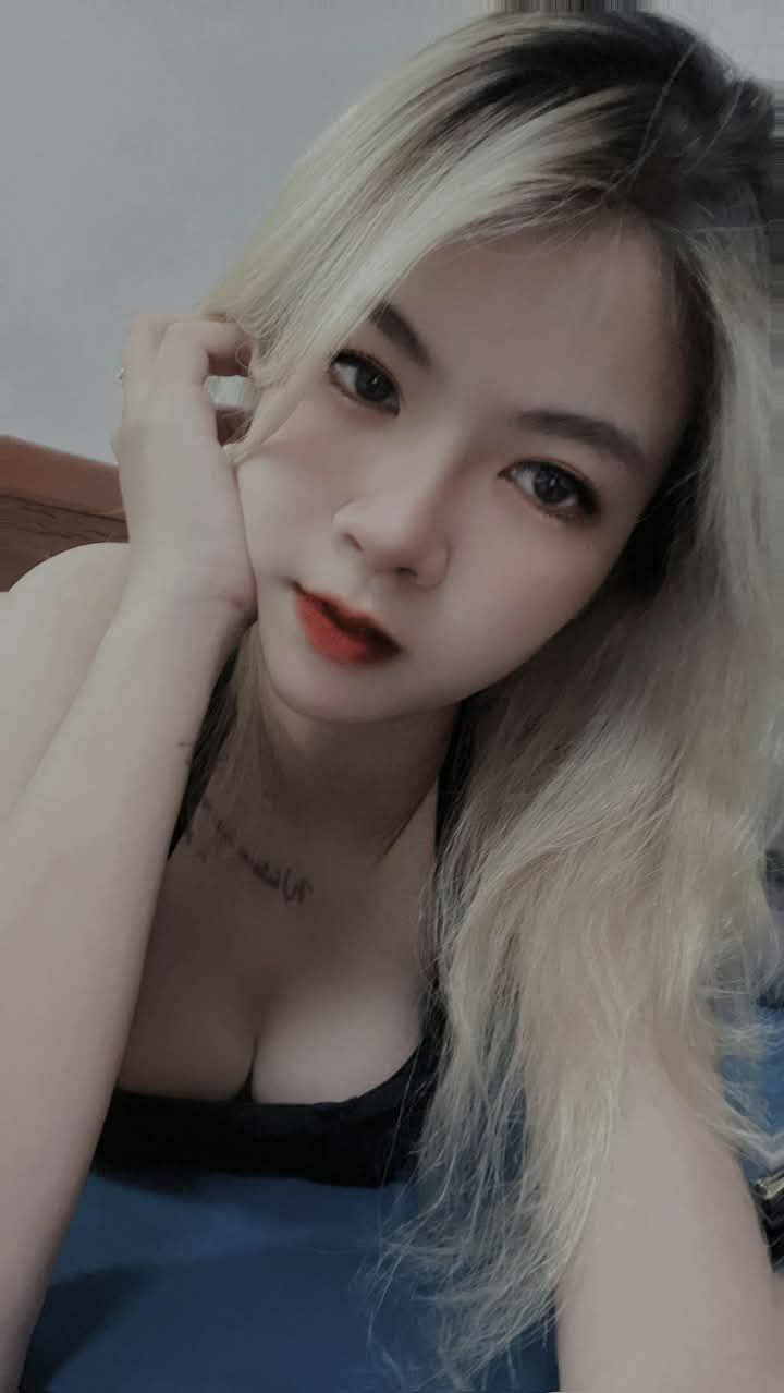 Sống chung với cô bạn thời thơ ấu